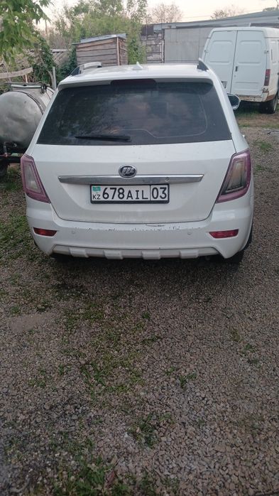 Продам машину лифан