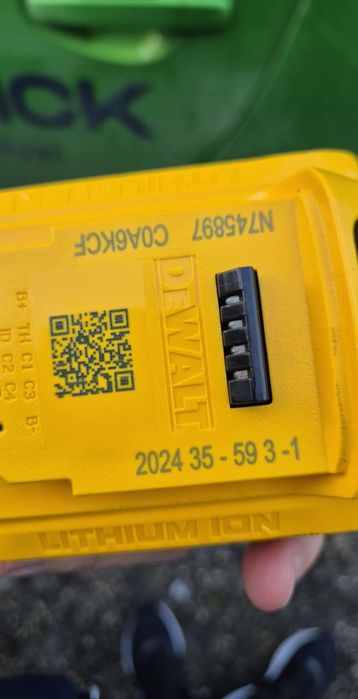 Батерия De Walt 5ah чисто нова