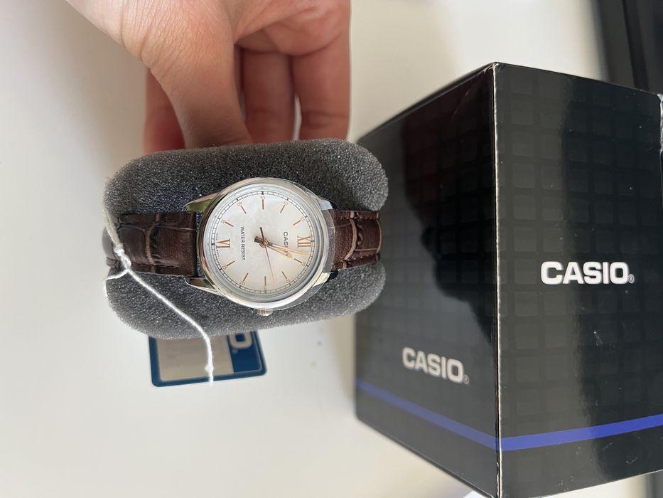 Нов дамски часовник Casio
