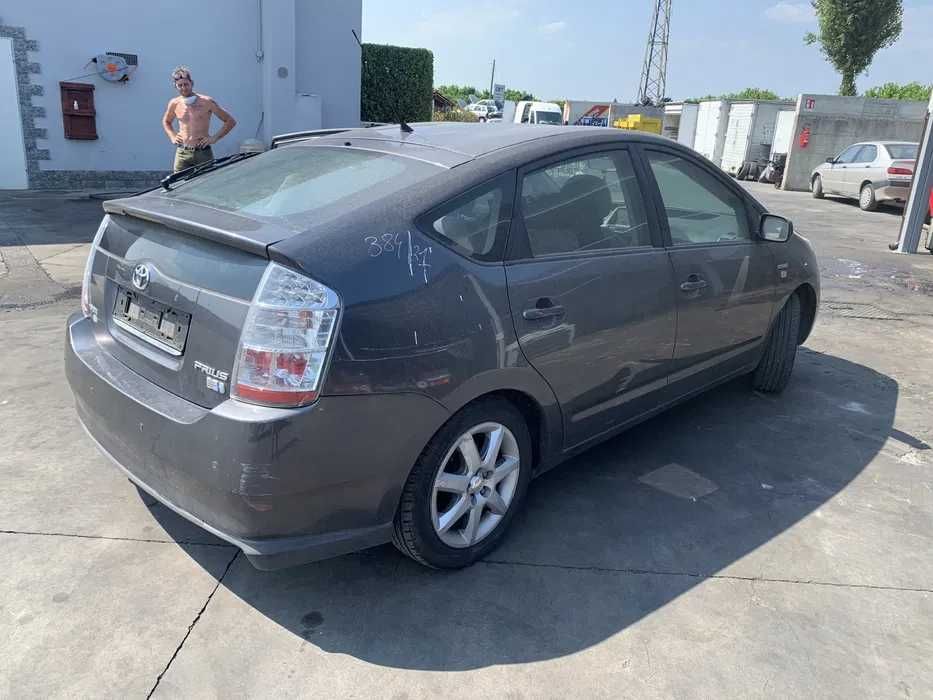 Piese toyota prius 1.5 hybrid X1NZW90 100.000 km an 2009