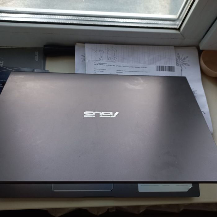 Ноутбук Asus в идеальном состоянии