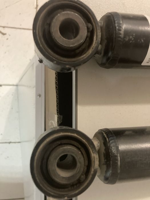 Амортизатор на Chevrulet Cruze