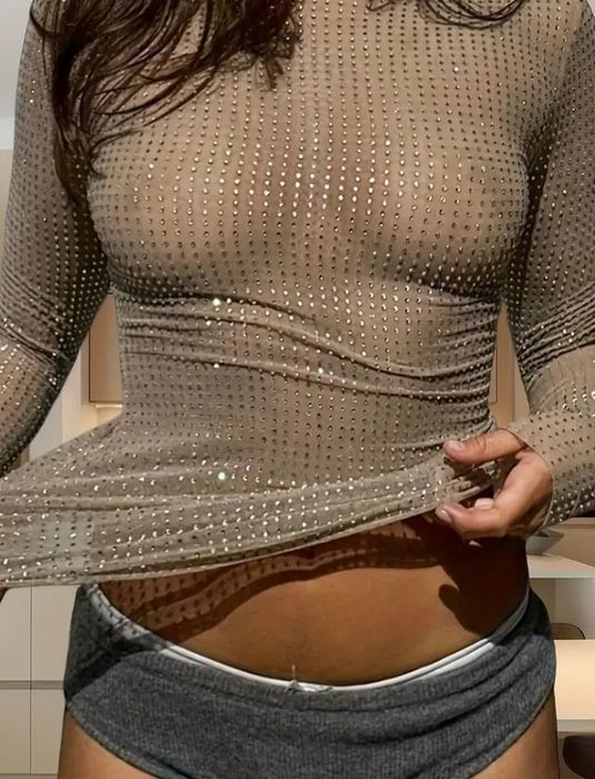 Top nude dama super model, accesorii metalice