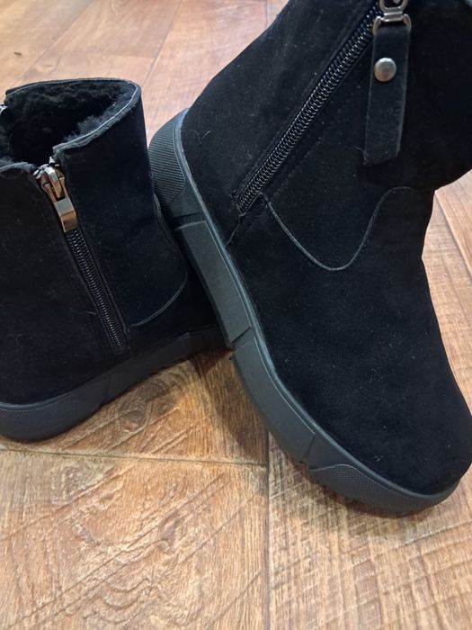 Продам женскую обувь