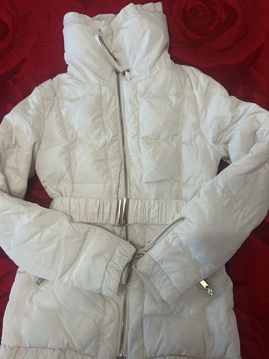 Geaca de iarna in stare forte buna