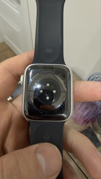 Apple Watch 6 (44мм)