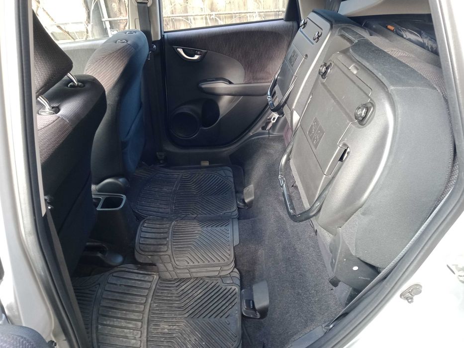 Honda Jazz 2011, 1.4L benzina aspirat, cutie AUTOMATA CVT, 92000Km