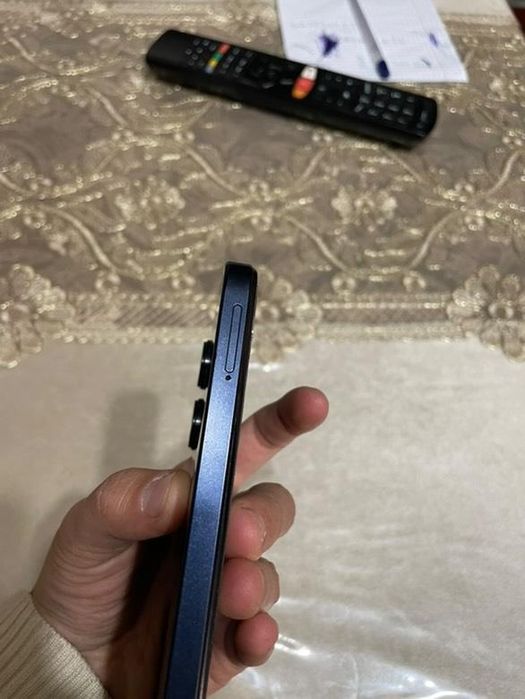 Realme C33
Holati yaxshi 
Xotira 64 Gb
Tezkor xotira 4+1 Gb
Atpechatka