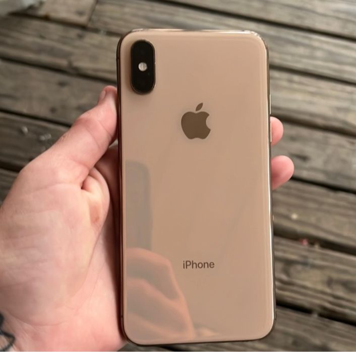Iphone XS 64/GB  GOLD