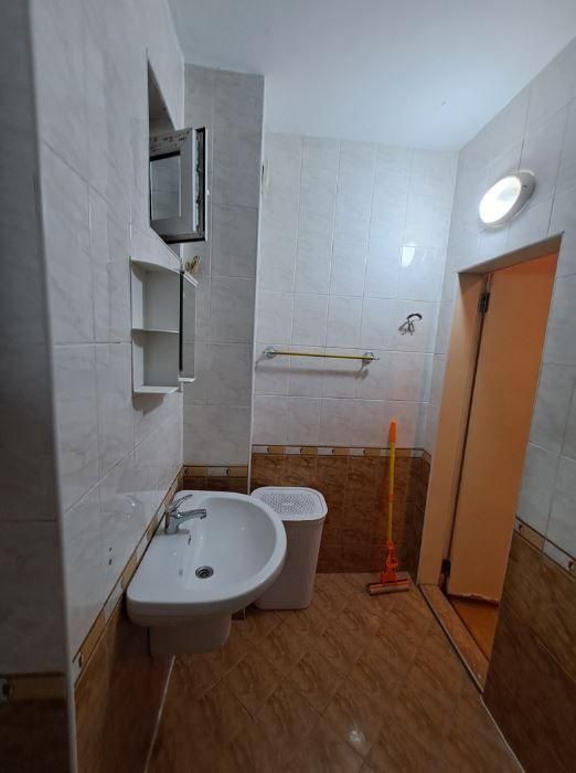 Дава се под наем Двустаен апартамент в Варна, Левски - 50 кв.м за 383 € - Снимка #4