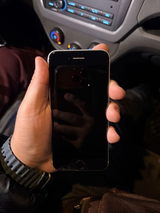 iphone SE 128гб память