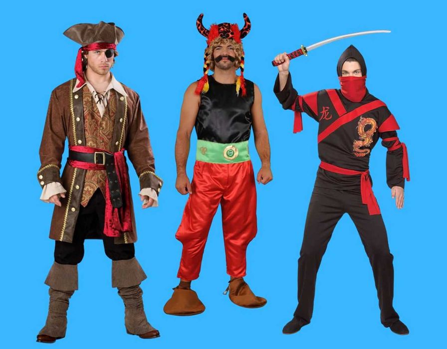 Огромна колекция от карнавални костюми