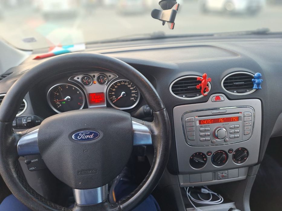 Ford Focus 1.4 бензин