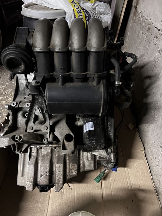 Двигатель на автомобиль audi A4