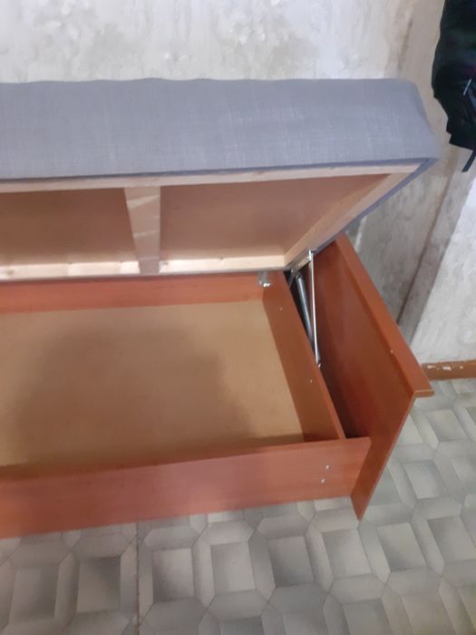 Продам кровать .