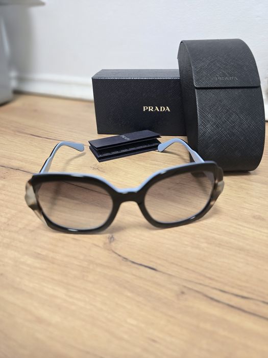 Слънчеви очила Prada