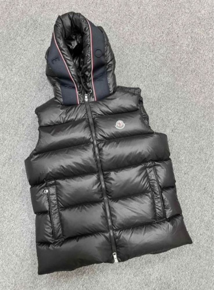 Vesta moncler deals