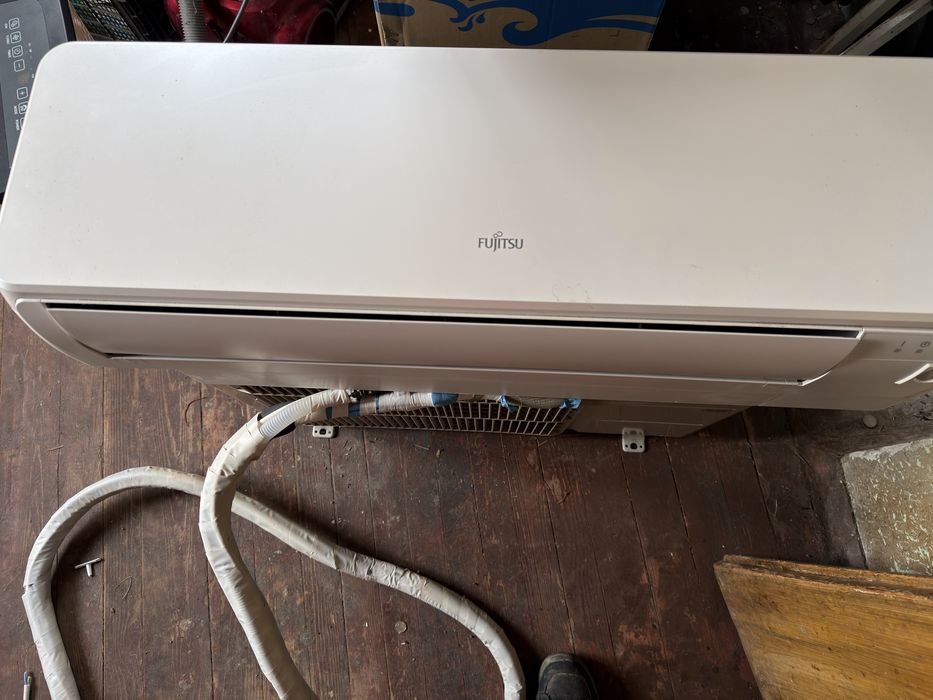 Климатик Fujitsu