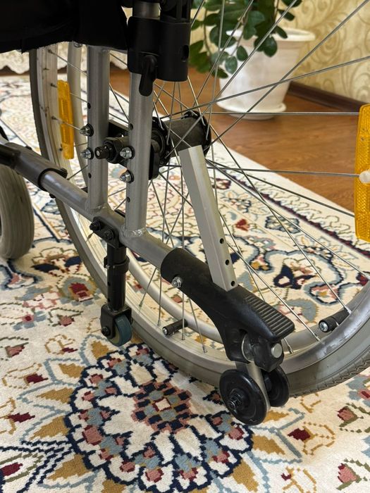 Инвалидная коляска