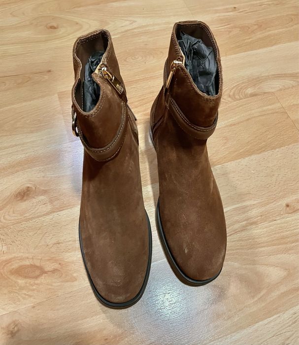 Cizme Tommy Hilfiger noi cu eticheta