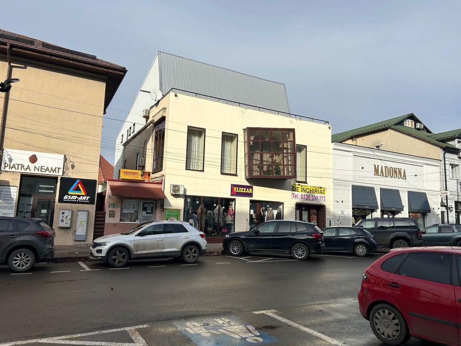 Spațiu comercial