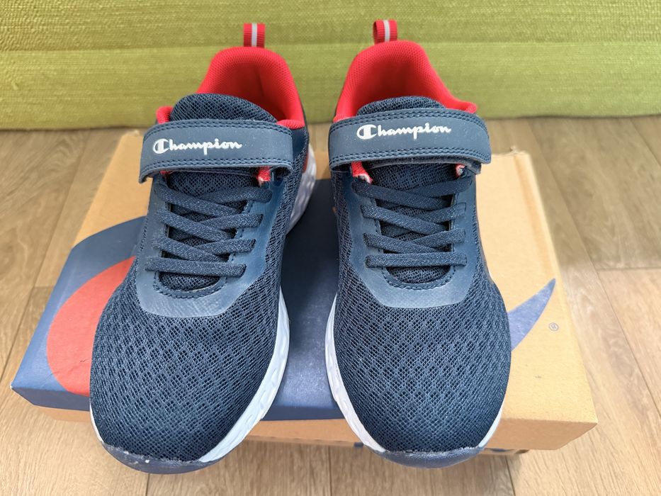 Champion Нови детски маратонки номер 35