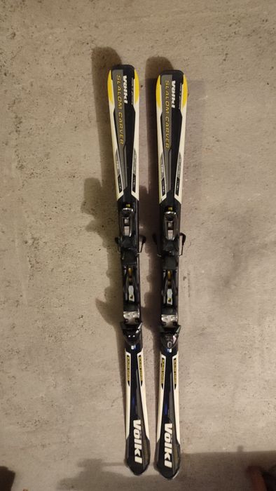 Schiuri Völkl Slalom Carver de 168 cm
