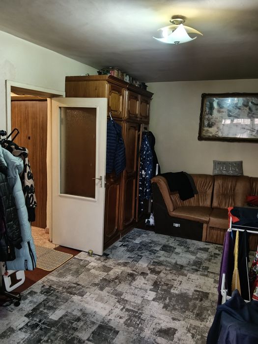 Vând apartament cu 3 camere ,Drumul Timonierului  ,1980,etaj 3