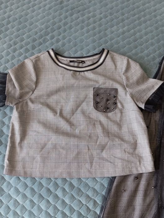 Продаются  кастюм с юбкой