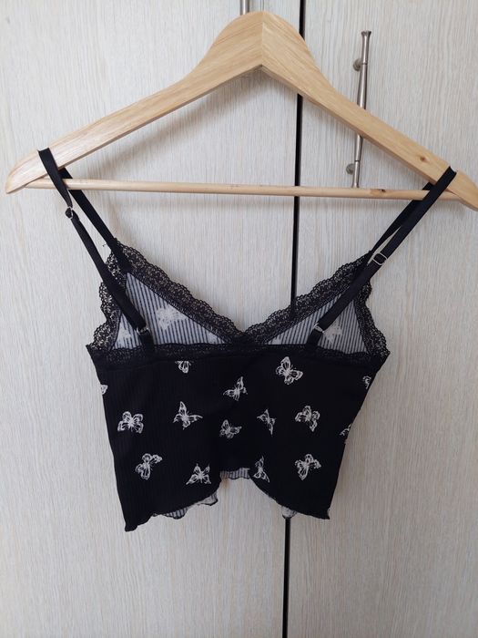 Top H&M S negru cu fluturi dantela Y2K crop