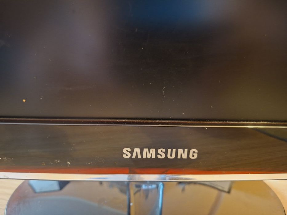 Монитор  , Тв  Samsung p2370