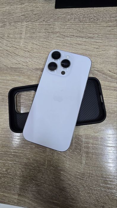 Продам айфон 16 про