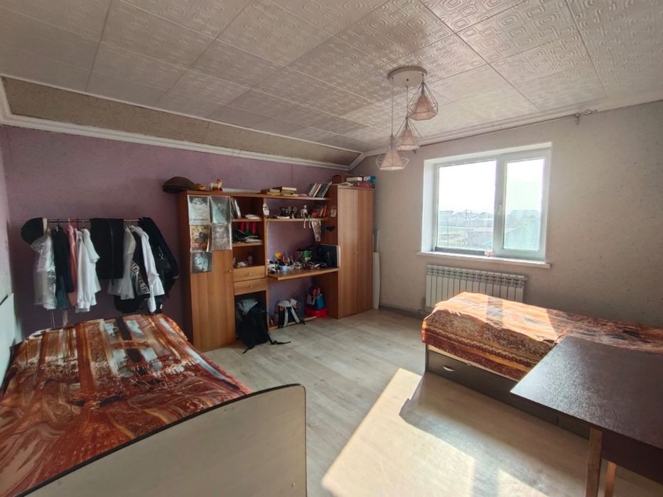 Продается недостроенный трехуровневый дом