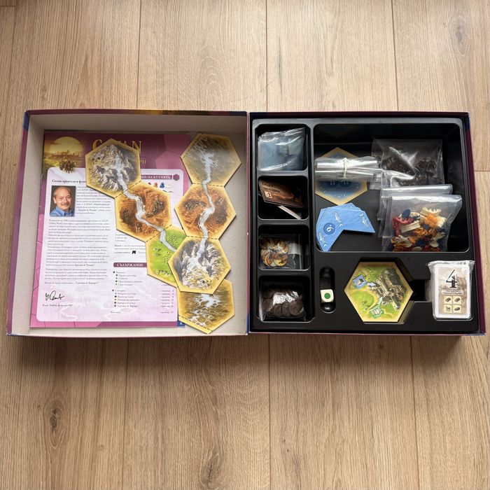 Настолни игри Catan и разширения; 7 Wonders; Monopoly; Black stories