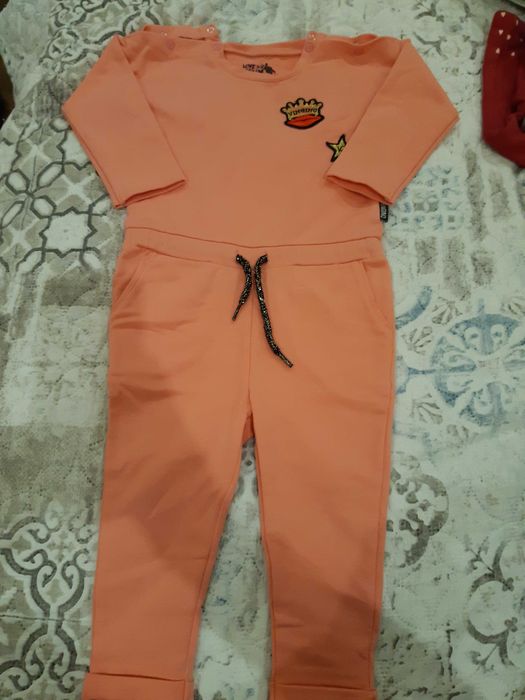 Дълъг бебешки гащеризон и две рокли