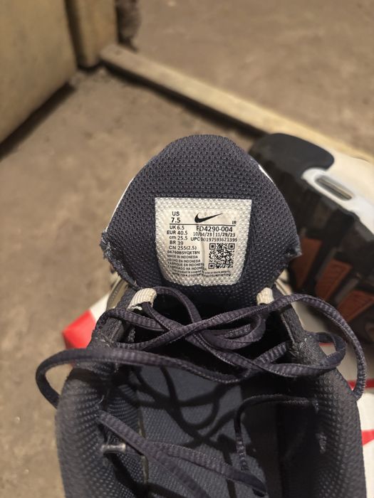 Маратонки NIKE Tn