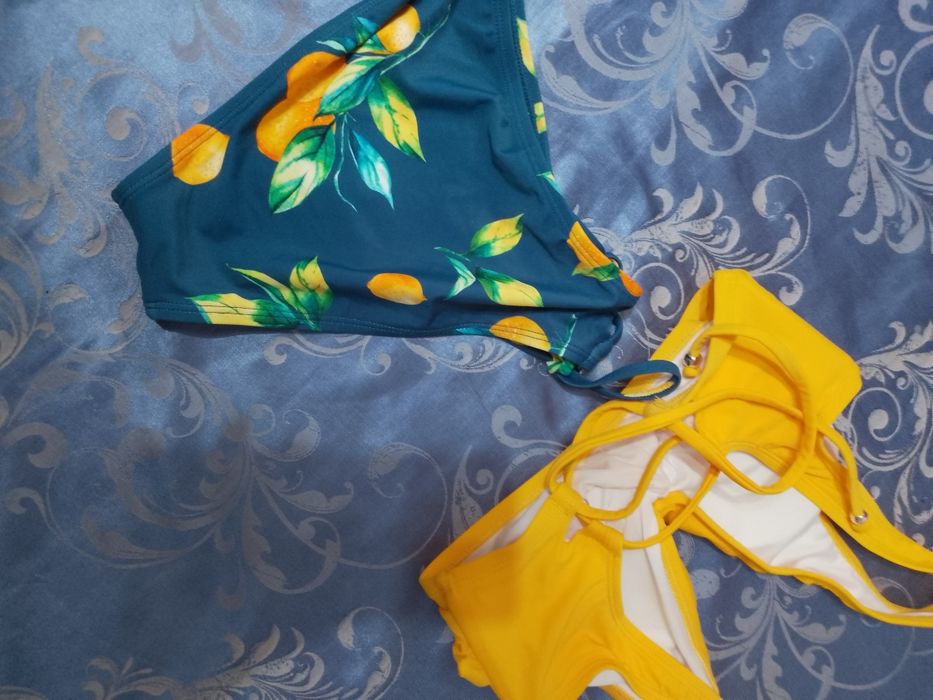 Costum de baie nou