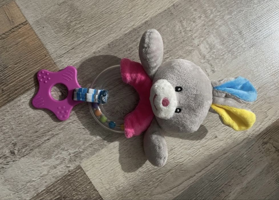 Lot jucarii si plusuri pentru bebelusi