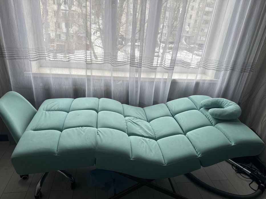 Продам кушетку , и стул