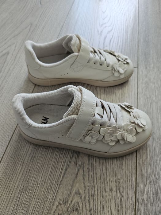 Adidași H&M pentru fetițe