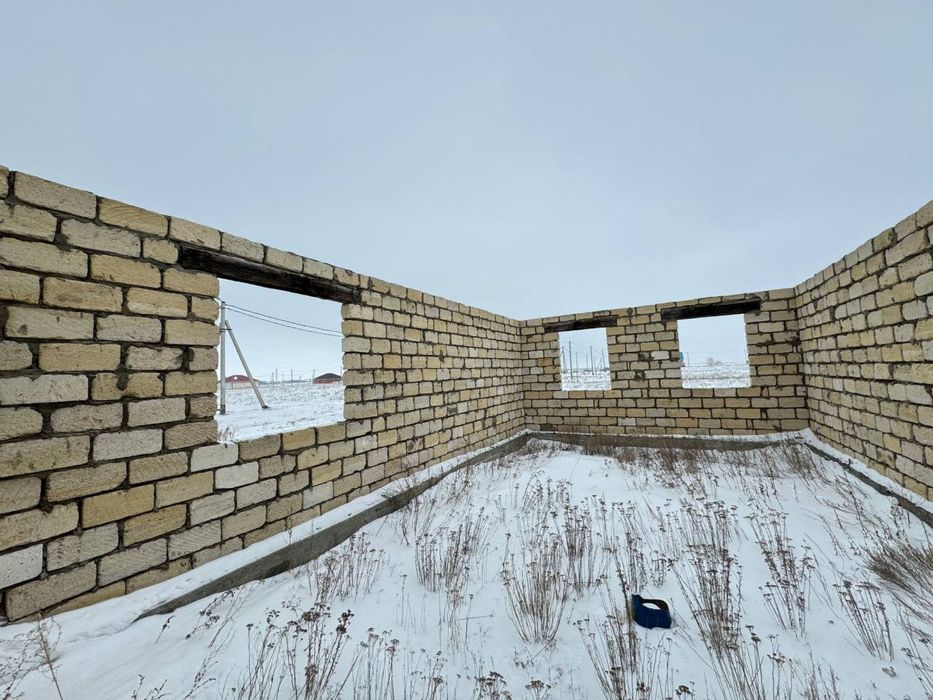 продается частный не достройный дом