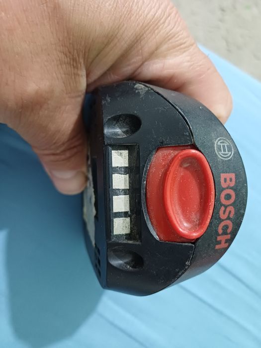 Baterie Bosch 14,4v  1,5A in stare foarte buna