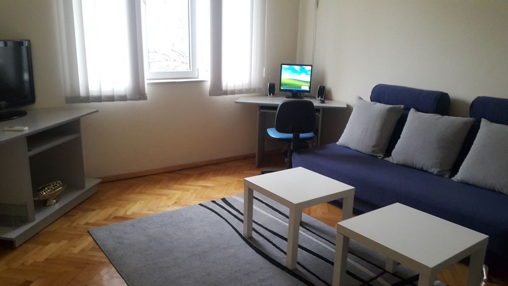 Дава се под наем Двустаен апартамент в Благоевград, Идеален център - 55 кв.м за 348.84 € - Снимка #5