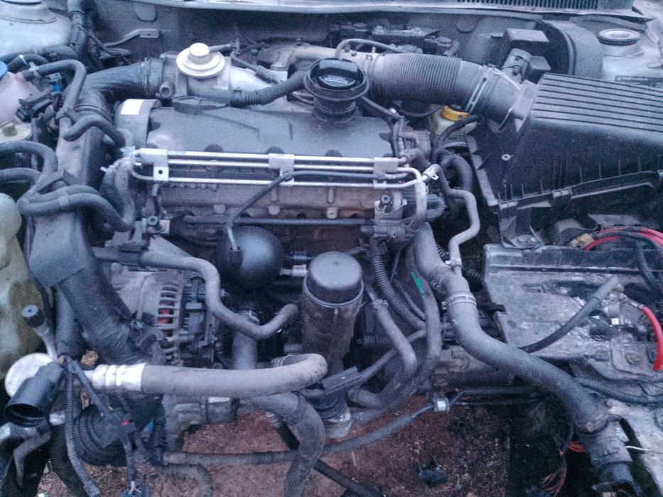 Vând motor complet de marcă golf patru foarte antretinut