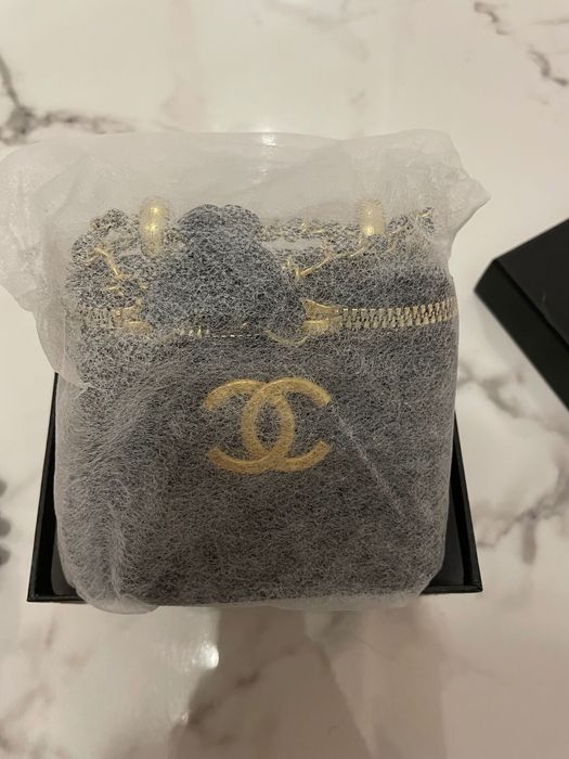 CHANEL мини чантичка