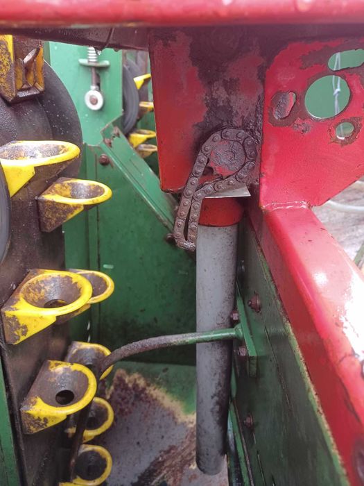 Masina plantat Cramer 4rand,Semanatoare paioase Bomet dubludisc 3m 23r