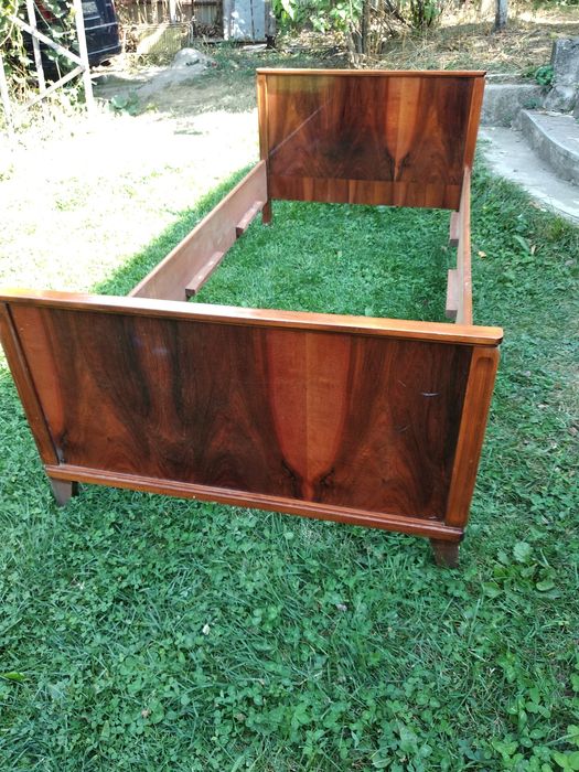 Продам кровать из дерева