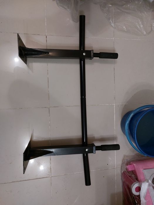 Турник настенный