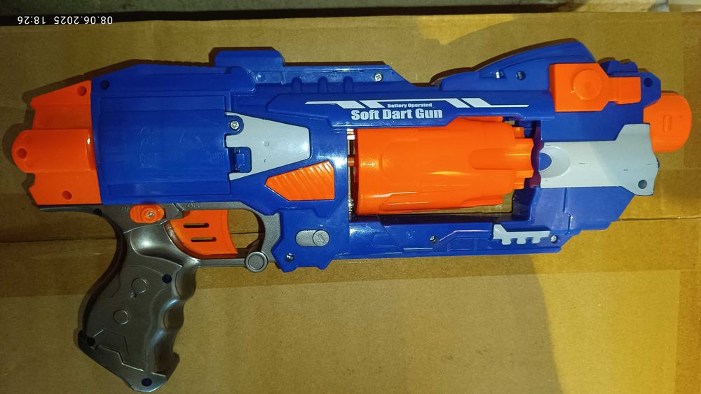 Намалени! Продавам лот от 7 бр. NERF детски пушки и пистолети.