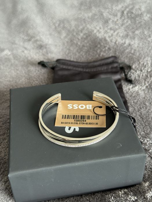 BOSS bratara solida femei model Saya 1580284 argintiu cu cristale noua